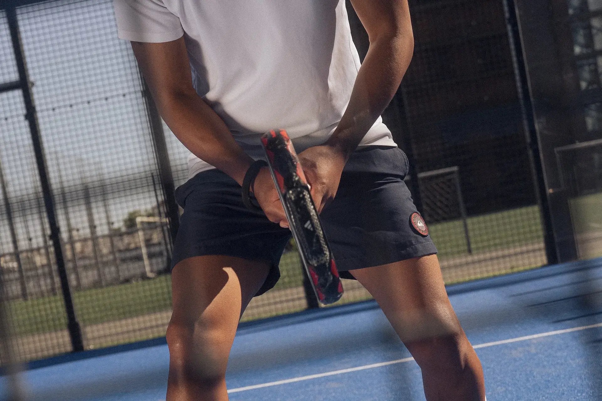 padel-sport-epilation-jambe-homme-paris